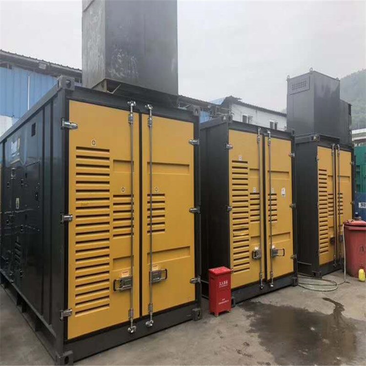 光山温度变化对不同类型欠压保护装置的可靠性影响有何差异？