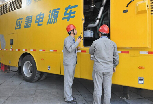 光山如何清理被灰尘覆盖的机油散热器？